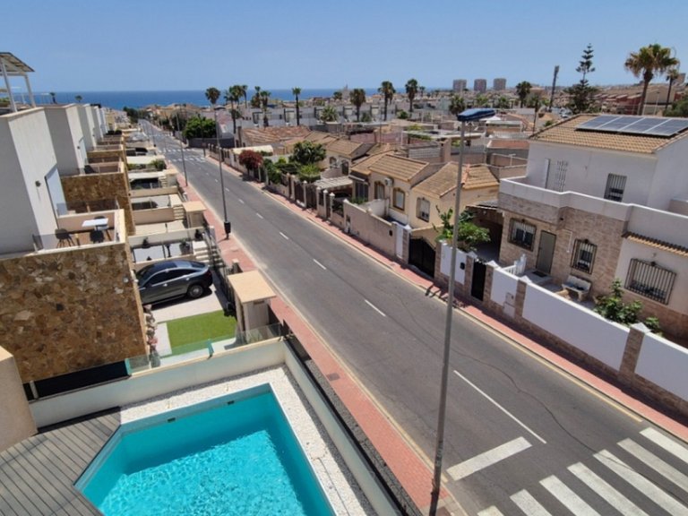 Villa for Sale in Torrevieja, Alicante 42