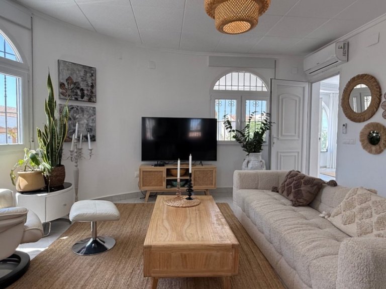 Villa for Sale in Torrevieja, Alicante 9