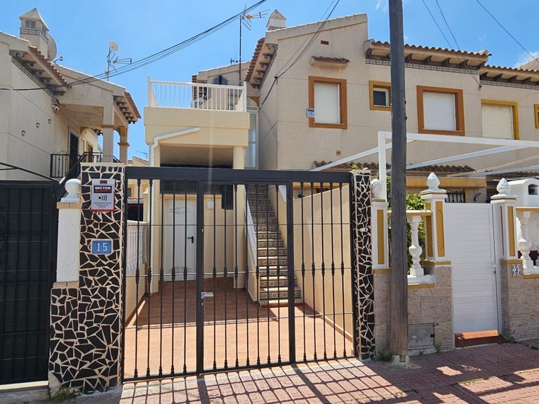 Villa for Sale in Orihuela Costa, Alicante 1