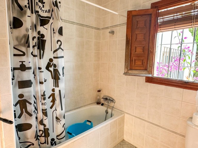 Villa for Sale in Orihuela Costa, Alicante 32