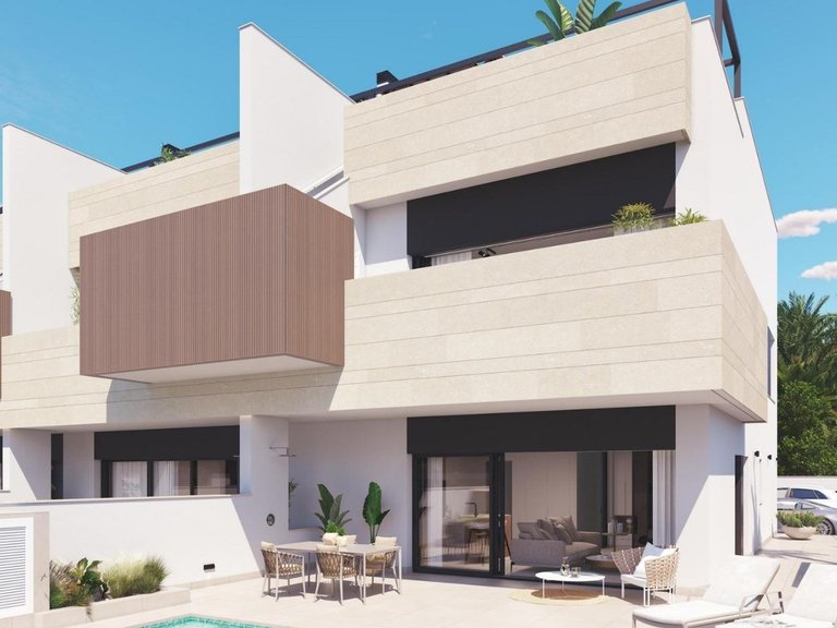 Villa for Sale in Pilar De La Horadada, Alicante 1