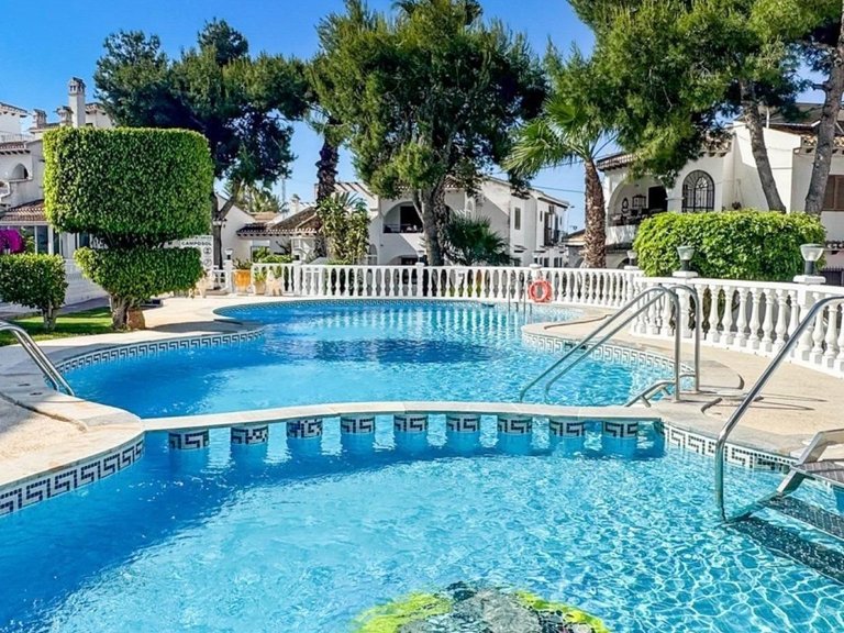 Villa for Sale in Torrevieja, Alicante 22