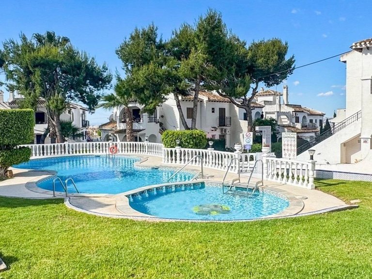 Villa for Sale in Torrevieja, Alicante 23