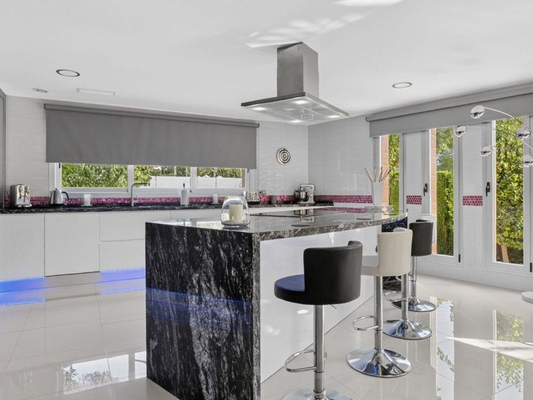 Villa for Sale in Pinar De Campoverde, Alicante 2