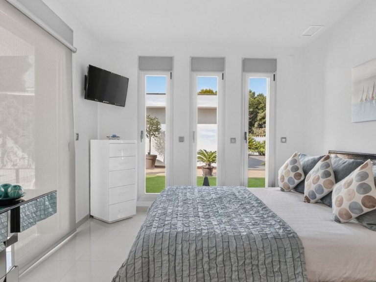 Villa for Sale in Pinar De Campoverde, Alicante 10