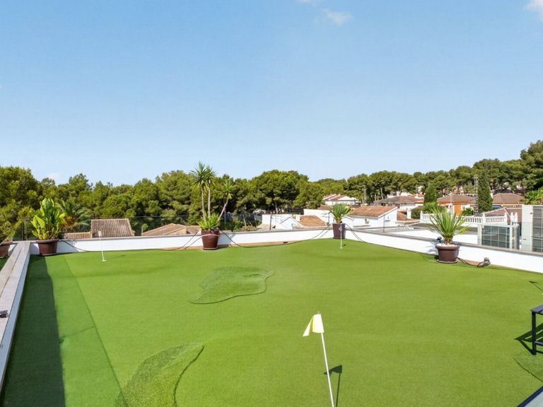 Villa for Sale in Pinar De Campoverde, Alicante 3