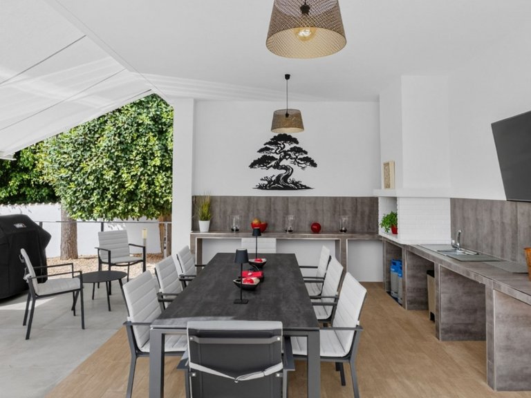 Villa for Sale in Pinar De Campoverde, Alicante 30