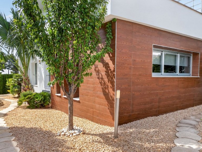 Villa for Sale in Pinar De Campoverde, Alicante 35