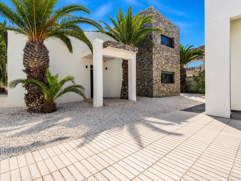 Villa for Sale in  El Carmoli Los Urrutias, Murcia 5
