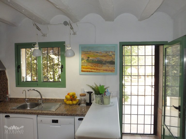 Country House for Sale in Pinoso, Alicante 5
