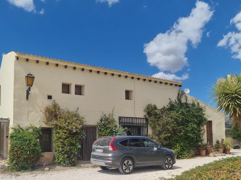 Country House for Sale in Lel, Alicante 1