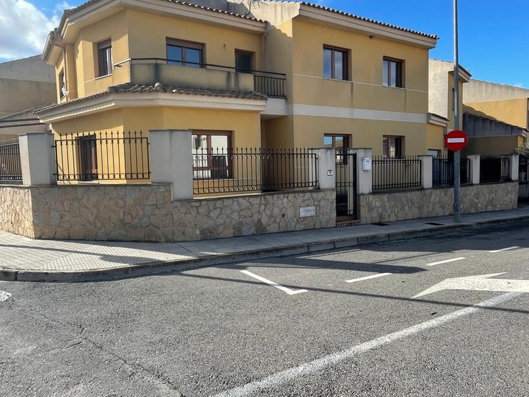 Town House for Sale in Pinoso, Alicante 4