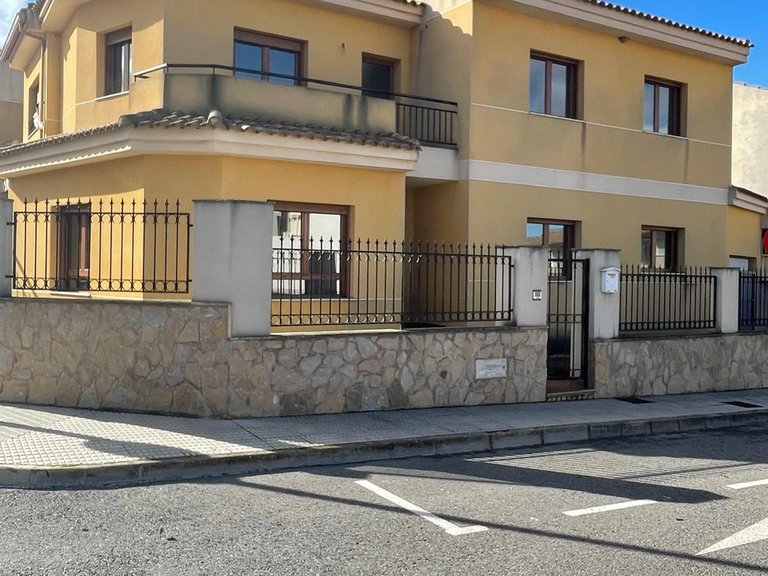 Town House for Sale in Pinoso, Alicante 2