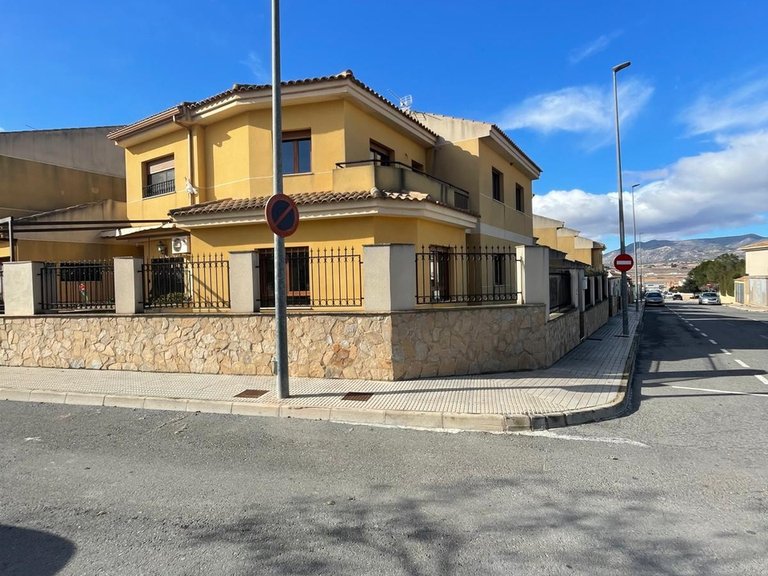 Town House for Sale in Pinoso, Alicante 3