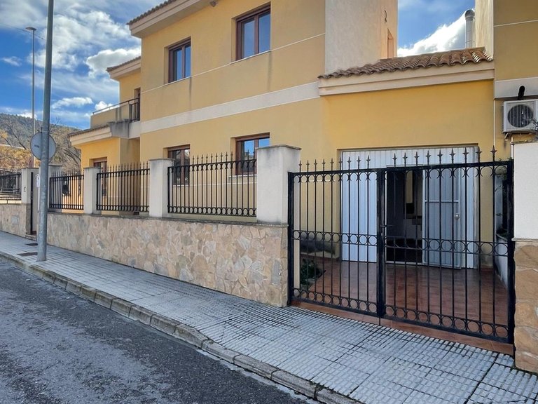 Town House for Sale in Pinoso, Alicante 5
