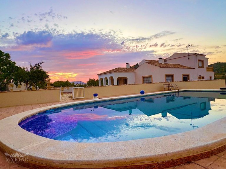 Villa for Sale in Pinoso, Alicante 46