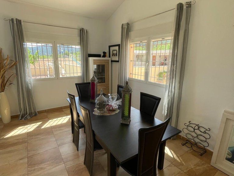 Villa for Sale in Pinoso, Alicante 12