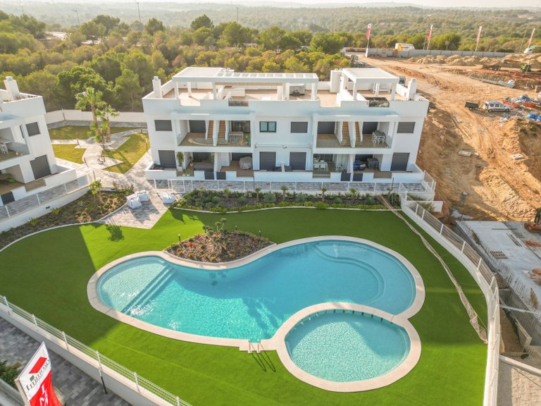 Apartment for Sale in Costa Blanca Los Balcones, Alicante 2