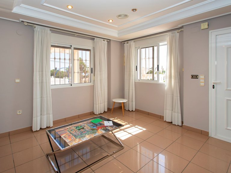 Villa for Sale in Costa Blanca Torrevieja, Alicante 11