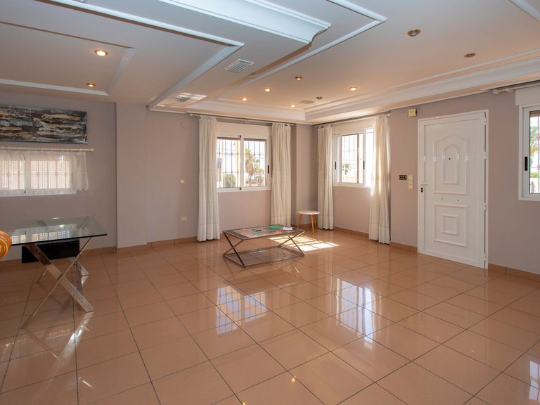 Villa for Sale in Costa Blanca Torrevieja, Alicante 10