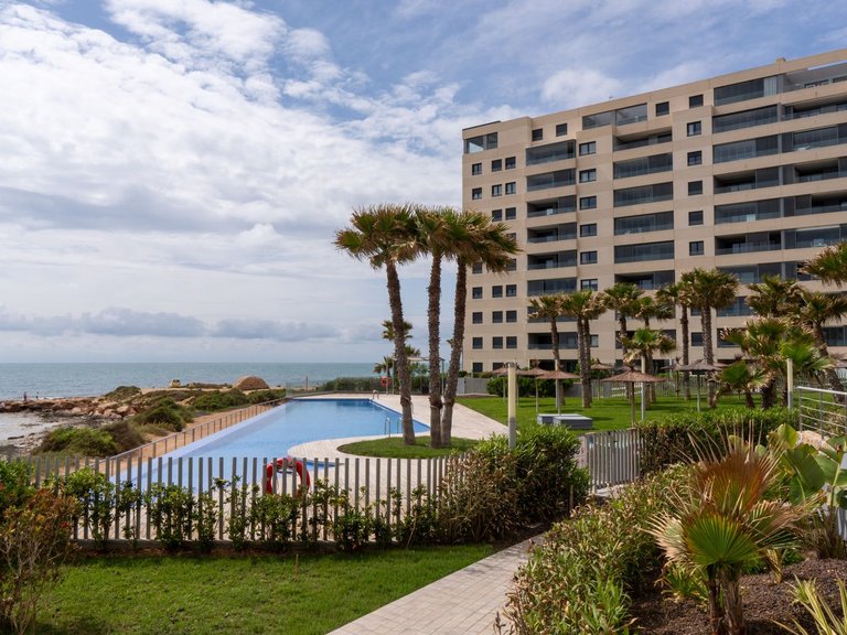 Apartment for Sale in Costa Blanca Punta Prima, Alicante 30