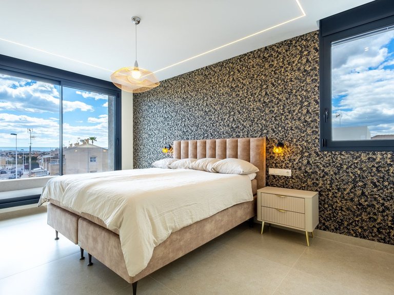 Villa for Sale in Costa Blanca Torrevieja, Alicante 35