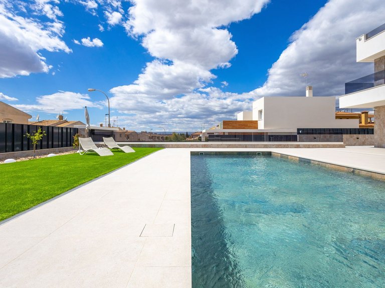 Villa for Sale in Costa Blanca Torrevieja, Alicante 28