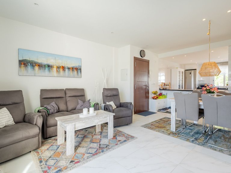 Apartment for Sale in Costa Blanca Torrevieja, Alicante 3