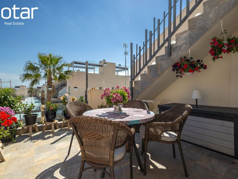 Apartment for Sale in Costa Blanca Torrevieja, Alicante 1