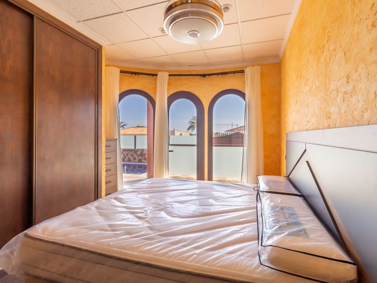 Villa for Sale in Costa Blanca La Zenia, Alicante 10