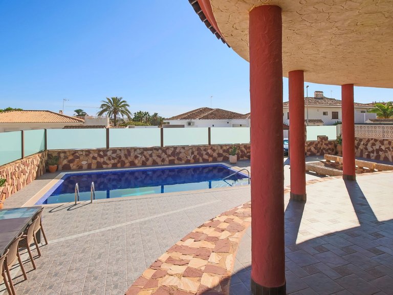 Villa for Sale in Costa Blanca La Zenia, Alicante 25