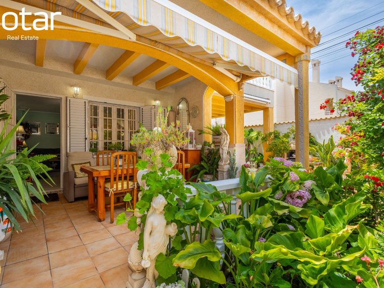 Town House for Sale in Costa Blanca Torrevieja, Alicante 1