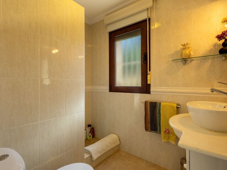 Villa for Sale in Costa Blanca Torrevieja, Alicante 32