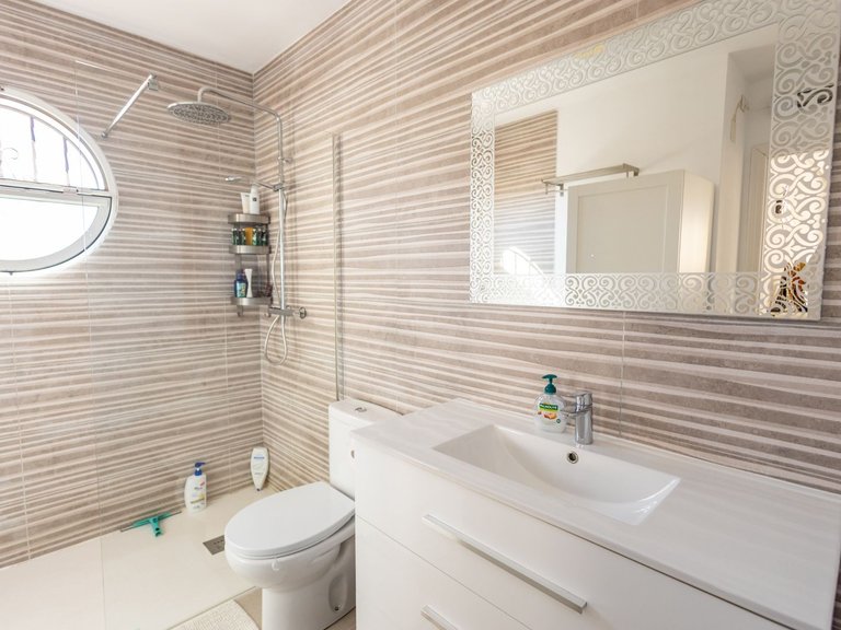 Town House for Sale in Costa Blanca Villamartin, Alicante 22