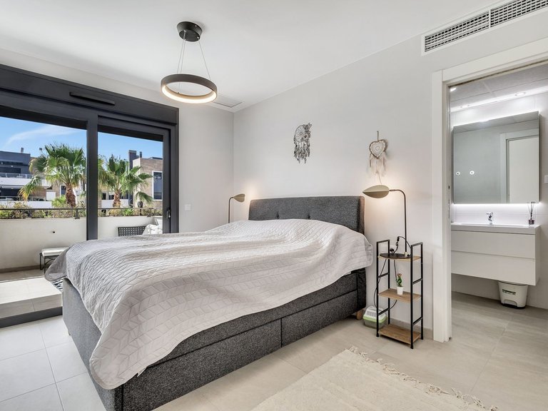 Apartment for Sale in Costa Blanca Playa Flamenca, Alicante 17