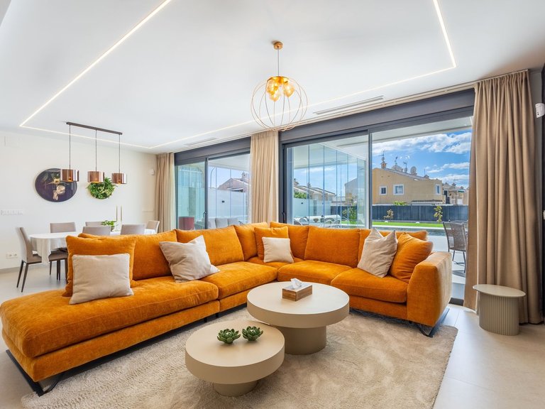 Villa for Sale in Costa Blanca Torrevieja, Alicante 9