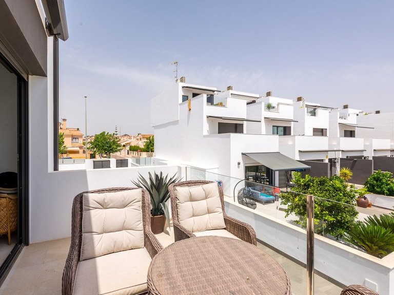 Apartment for Sale in Costa Blanca Torre De La Horadada, Alicante 4