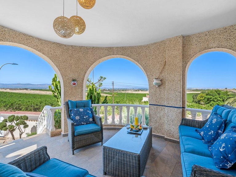 Villa for Sale in Inland Almoradi, Alicante 8