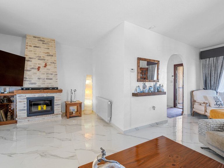 Villa for Sale in Inland Almoradi, Alicante 13