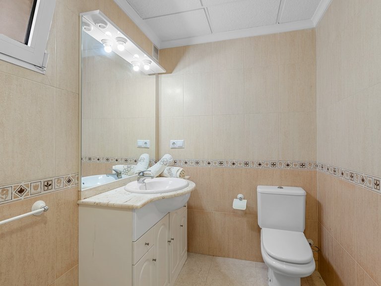 Villa for Sale in Inland Almoradi, Alicante 38