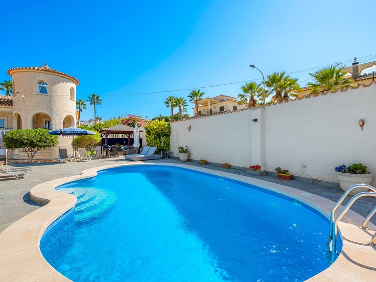 Villa for Sale in Inland Almoradi, Alicante 47