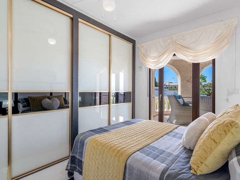 Villa for Sale in Inland Almoradi, Alicante 29