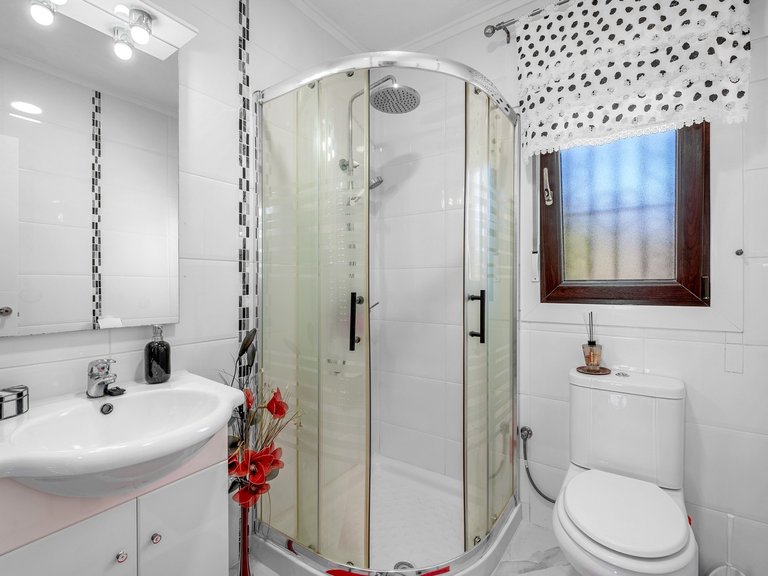 Villa for Sale in Inland Almoradi, Alicante 28