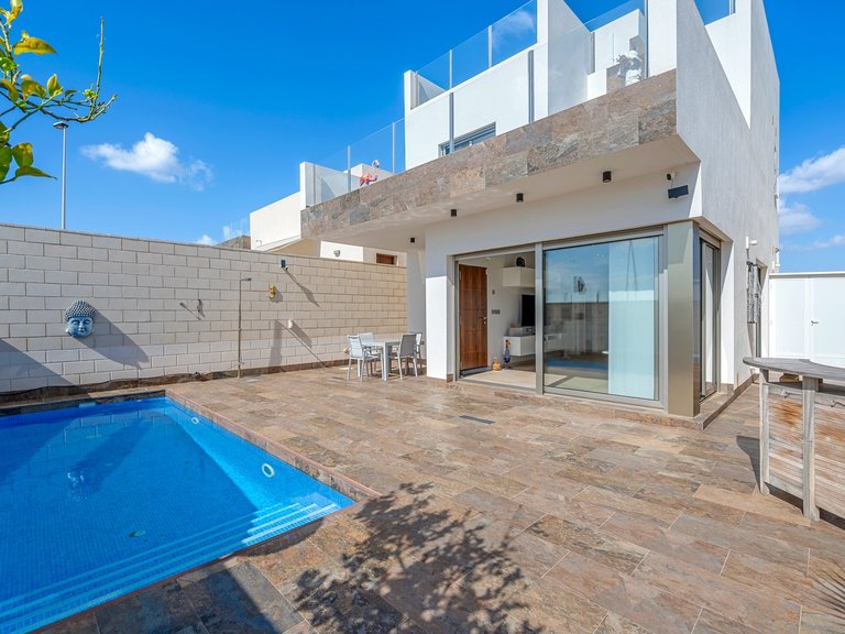 Villa for Sale in Inland Orihuela, Alicante 1