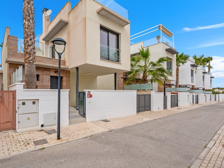 Villa for Sale in Costa Blanca Orihuela Costa, Alicante 38