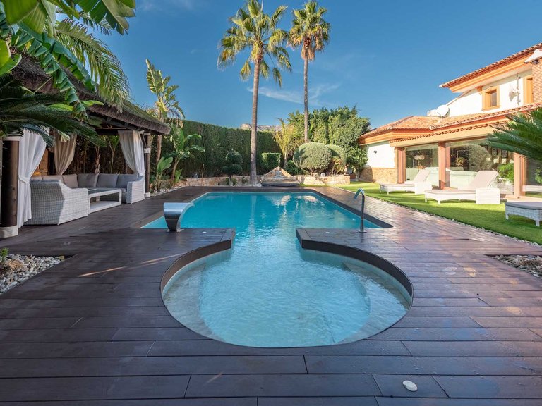 Villa for Sale in Calpe, Alicante 1