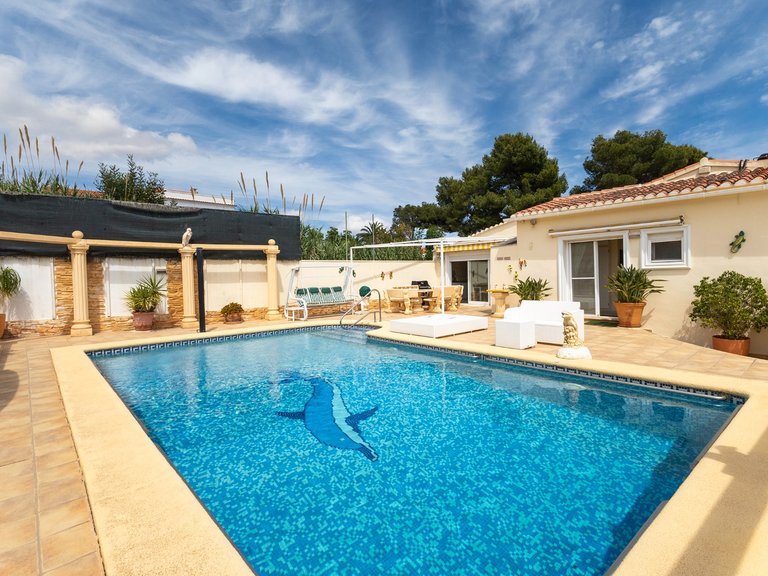 Villa for Sale in Pinar de l'Advocat, Moraira, Alicante 1