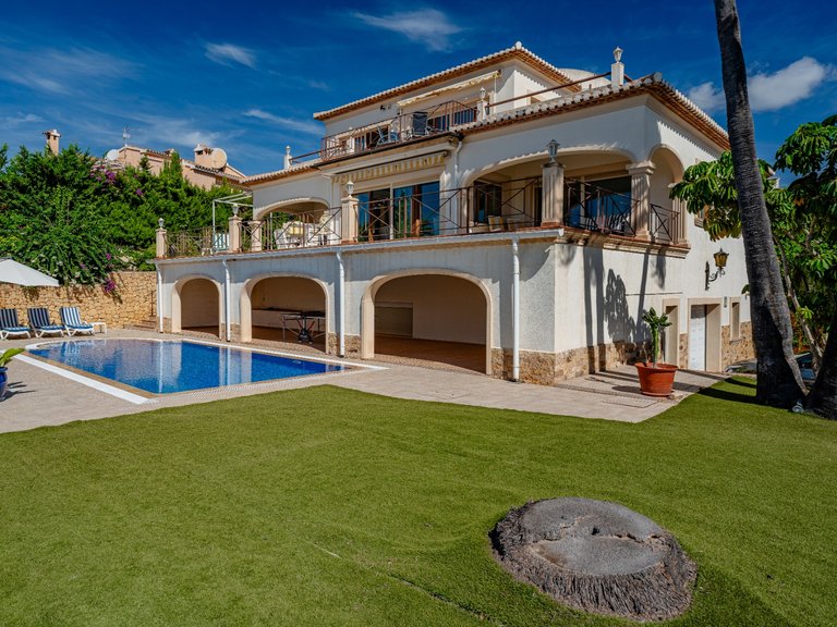 Villa for Sale in La Arnella, Moraira, Alicante 32