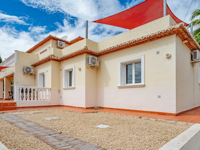 Villa for Sale in El Tesoro, Moraira, Alicante 28