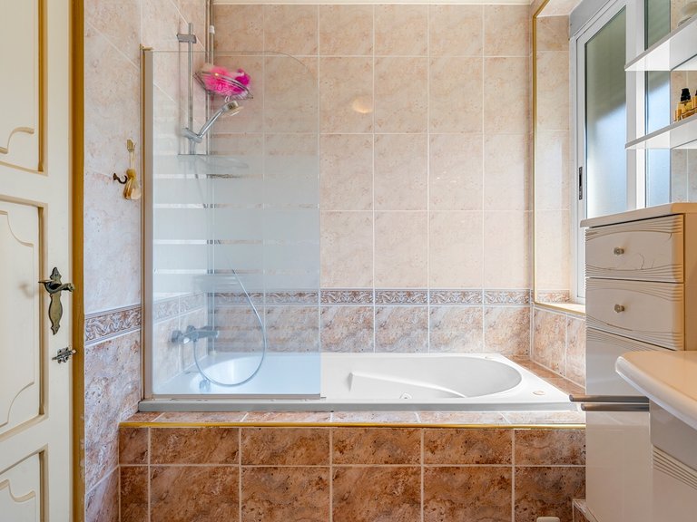 Apartment for Sale in Benidorm, Alicante 24